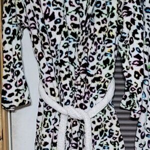 Tarea womans robe   size m